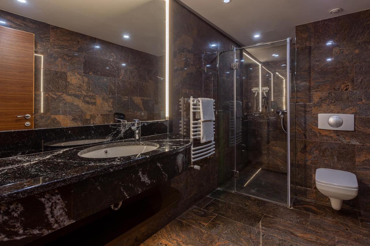 Szonyi Garden Hotel Pest บูดาเปสต์ ภายนอก รูปภาพ