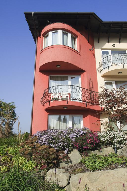 Szonyi Garden Hotel Pest บูดาเปสต์ ภายนอก รูปภาพ