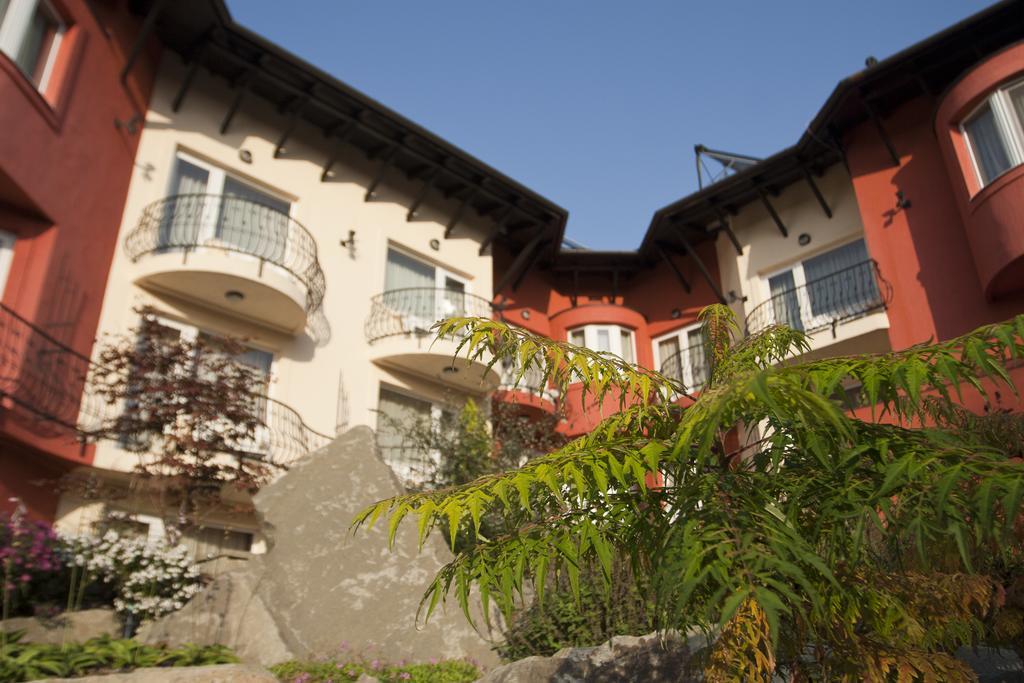 Szonyi Garden Hotel Pest บูดาเปสต์ ภายนอก รูปภาพ