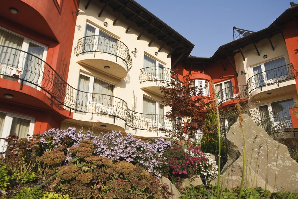 Szonyi Garden Hotel Pest บูดาเปสต์ ภายนอก รูปภาพ