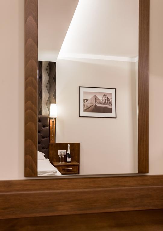Szonyi Garden Hotel Pest บูดาเปสต์ ภายนอก รูปภาพ